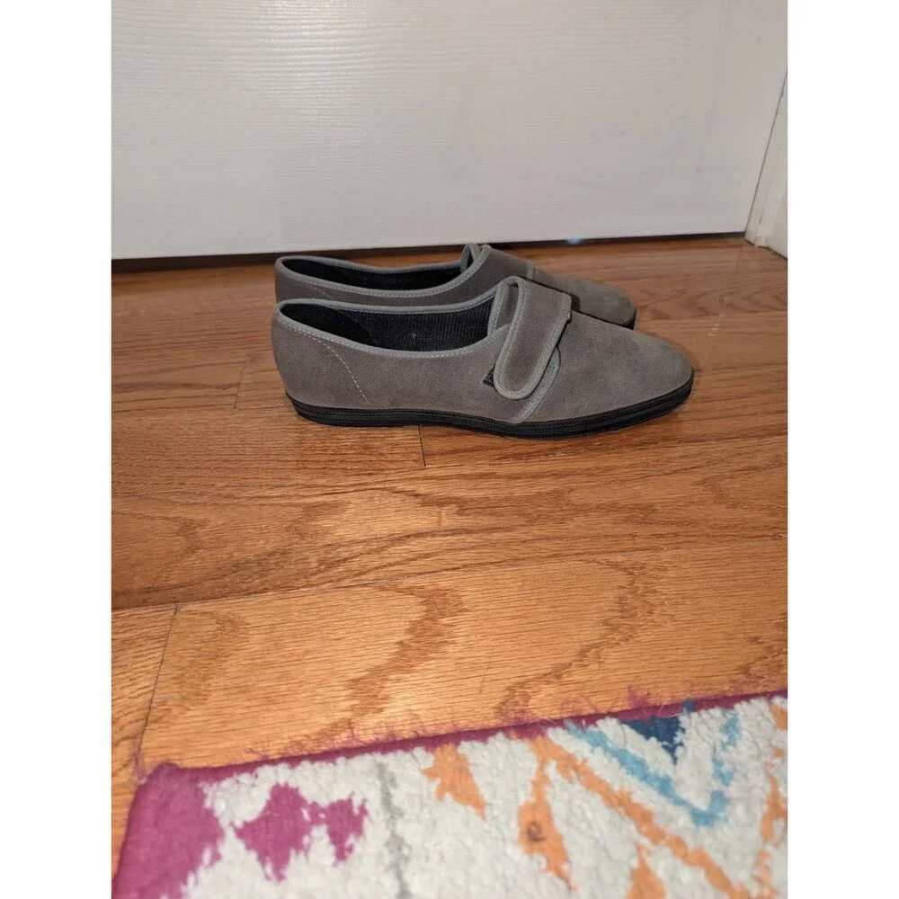 Minimalist Normcore Gray Suede Comfort Flats Mary Jane‎ Daniel Green 7.5 USA